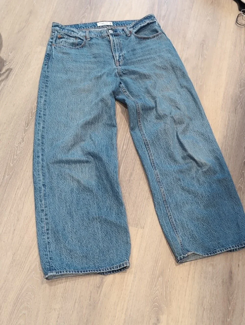 Abercrombie & Fitch Low Rise Ultra-loose Jean Size 6/ 28 - Picture 8 of 11